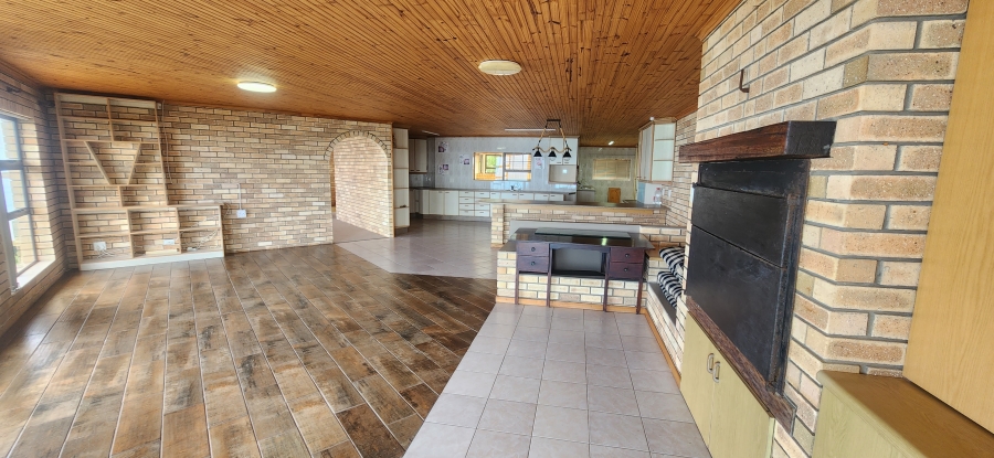 5 Bedroom Property for Sale in Dana Bay Western Cape